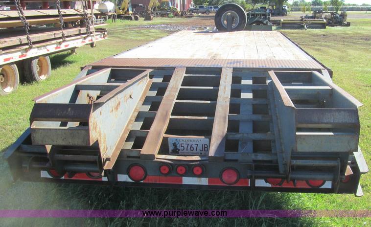 image for item H5598 2005 Belshe DT235-2EP equipment trailer