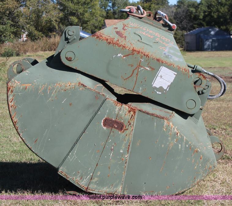 image for item H5599 Anvil Attachments MHC0100X036 clamshell bucket