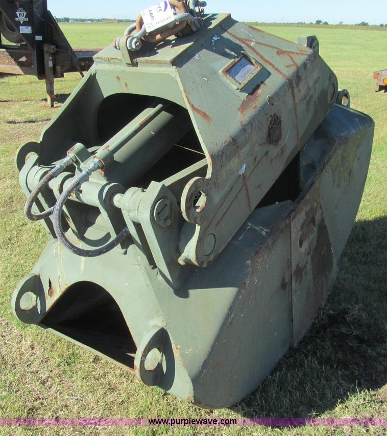 image for item H5599 Anvil Attachments MHC0100X036 clamshell bucket