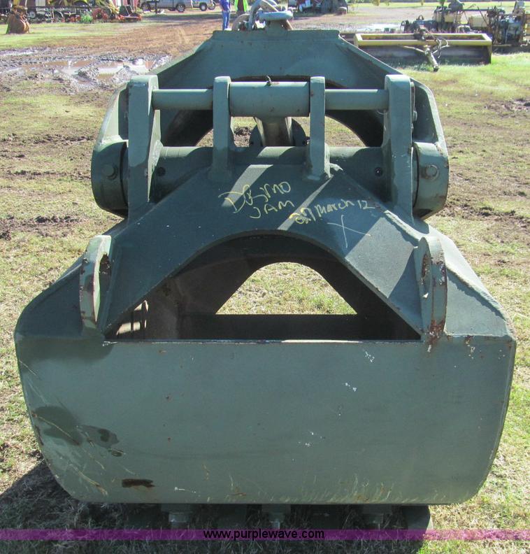 image for item H5599 Anvil Attachments MHC0100X036 clamshell bucket