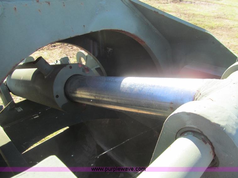 image for item H5599 Anvil Attachments MHC0100X036 clamshell bucket