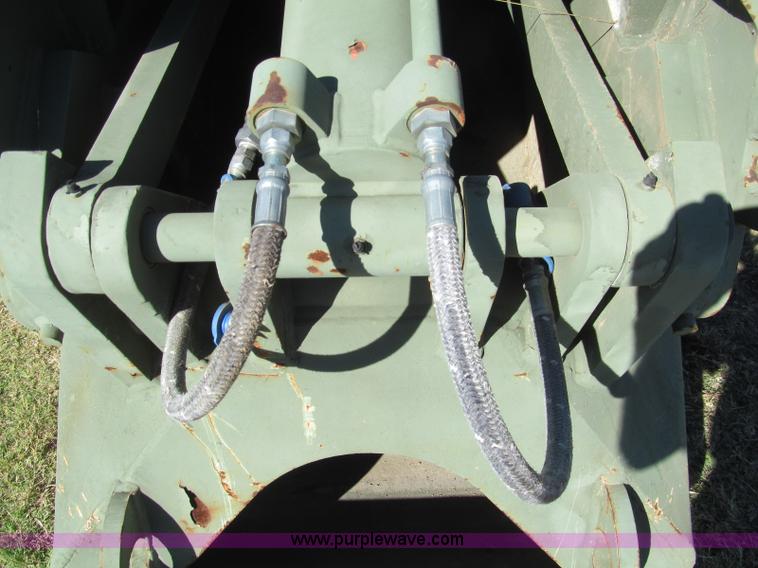 image for item H5599 Anvil Attachments MHC0100X036 clamshell bucket