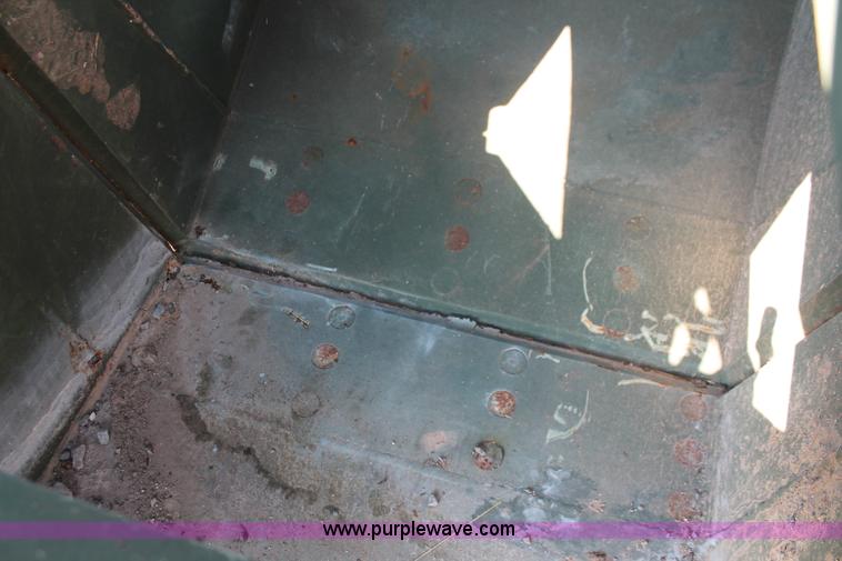 image for item H5599 Anvil Attachments MHC0100X036 clamshell bucket