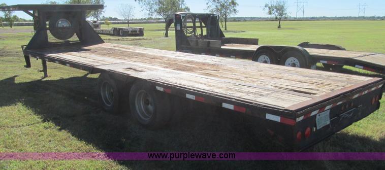 image for item H5600 2003 PJ gooseneck trailer