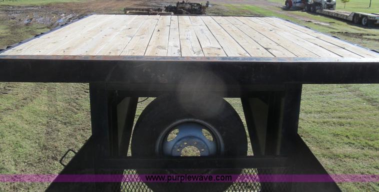 image for item H5600 2003 PJ gooseneck trailer