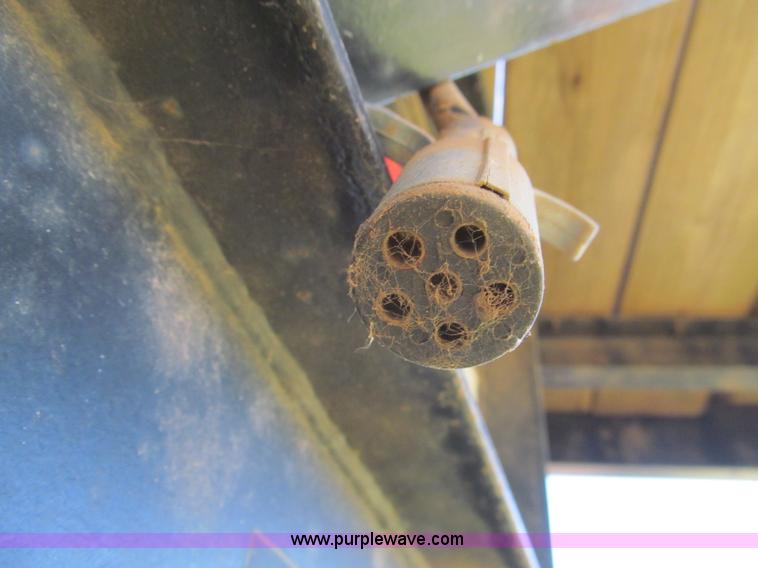 image for item H5600 2003 PJ gooseneck trailer