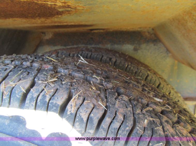 image for item H5600 2003 PJ gooseneck trailer