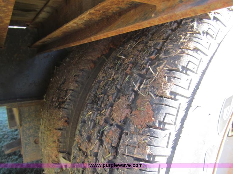 image for item H5600 2003 PJ gooseneck trailer