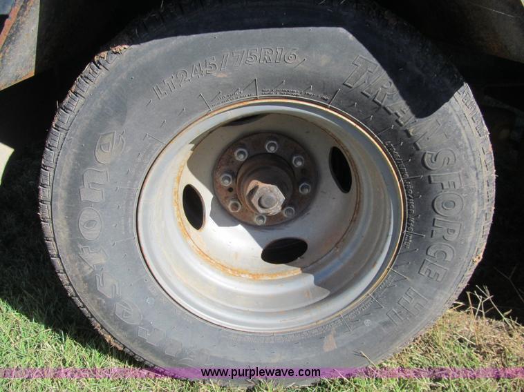 image for item H5600 2003 PJ gooseneck trailer