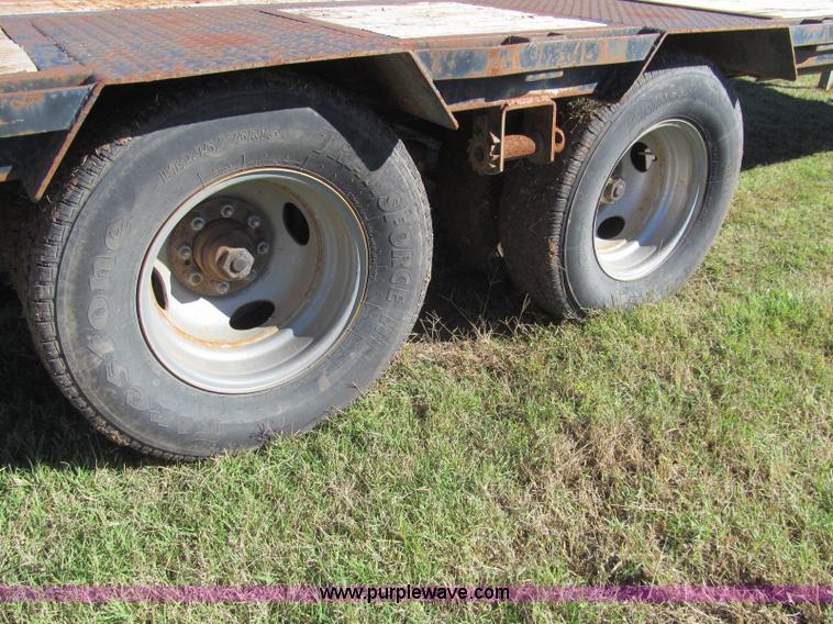 image for item H5600 2003 PJ gooseneck trailer