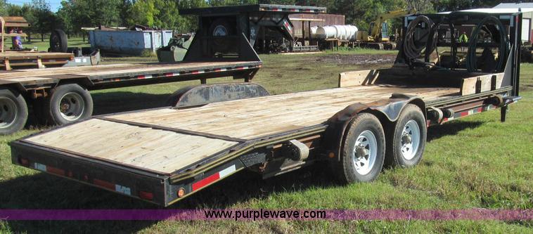 image for item H5601 2004 Target gooseneck trailer