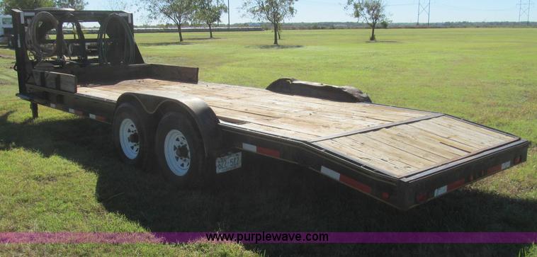 image for item H5601 2004 Target gooseneck trailer