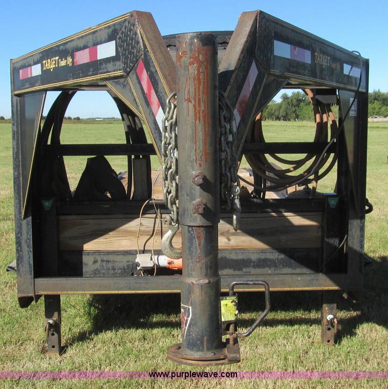 image for item H5601 2004 Target gooseneck trailer
