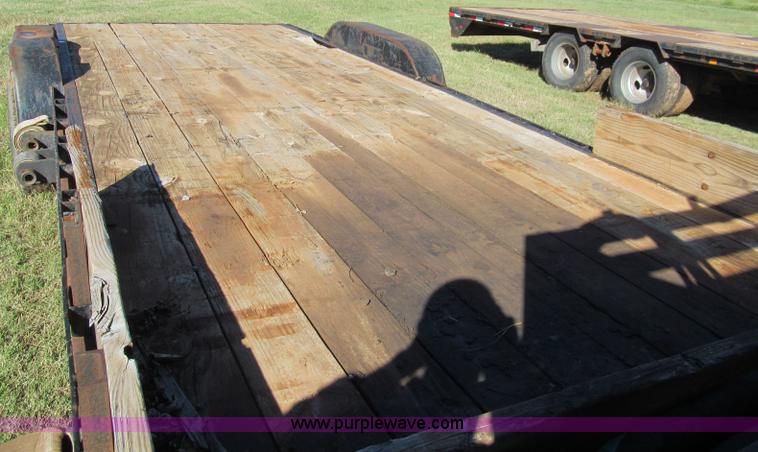 image for item H5601 2004 Target gooseneck trailer