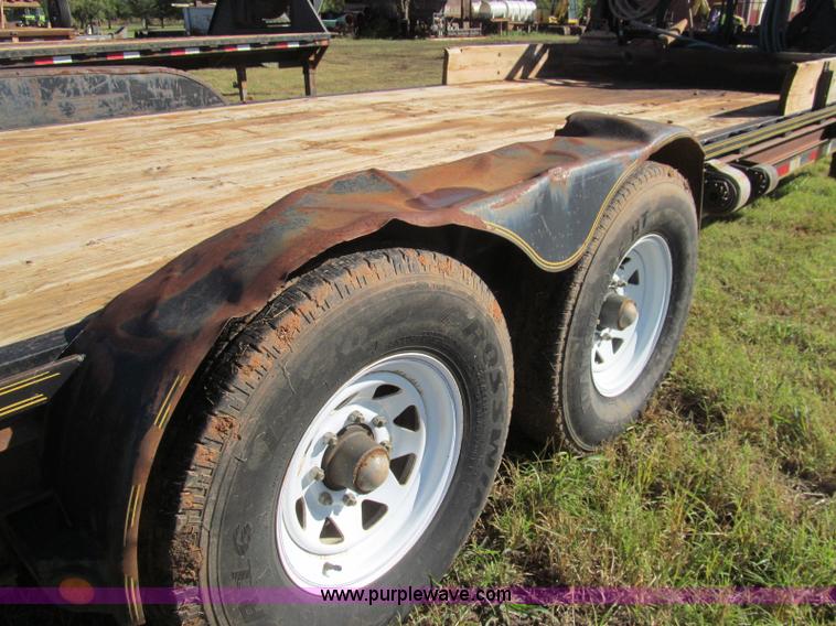 image for item H5601 2004 Target gooseneck trailer