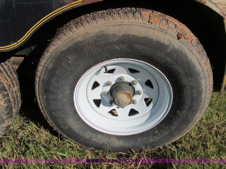 image for item H5601 2004 Target gooseneck trailer