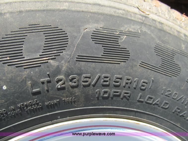 image for item H5601 2004 Target gooseneck trailer