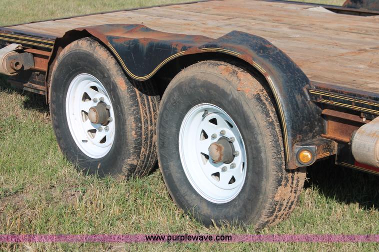 image for item H5601 2004 Target gooseneck trailer