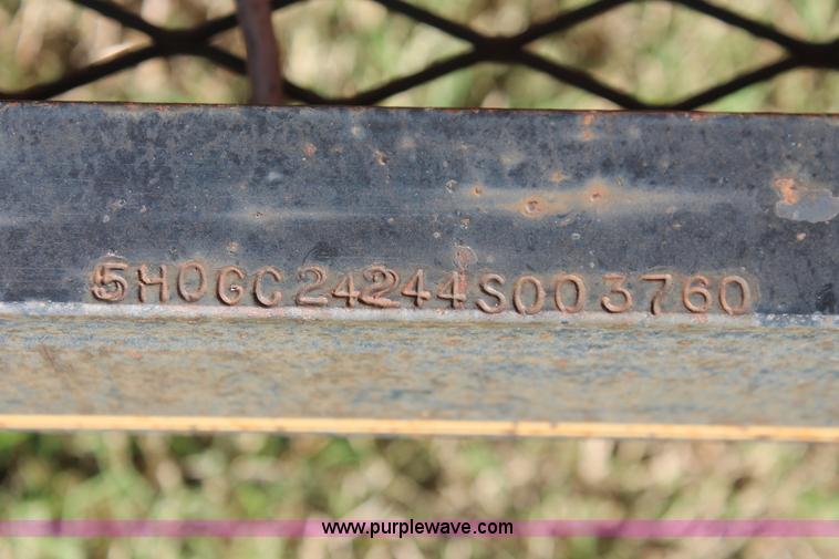 image for item H5601 2004 Target gooseneck trailer