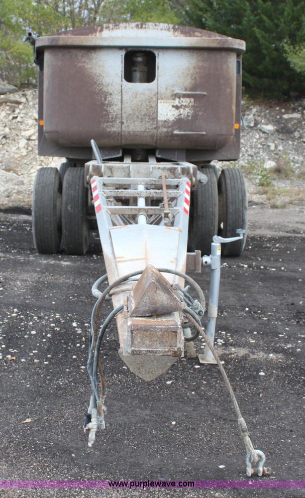 image for item H8824 2001 Clement pup dump trailer