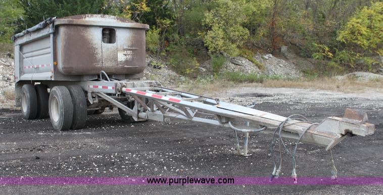 image for item H8824 2001 Clement pup dump trailer