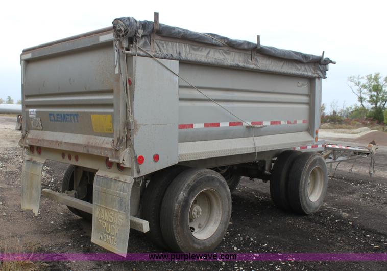 image for item H8824 2001 Clement pup dump trailer