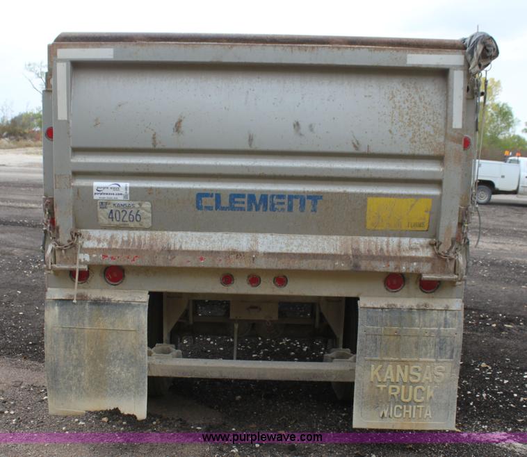 image for item H8824 2001 Clement pup dump trailer