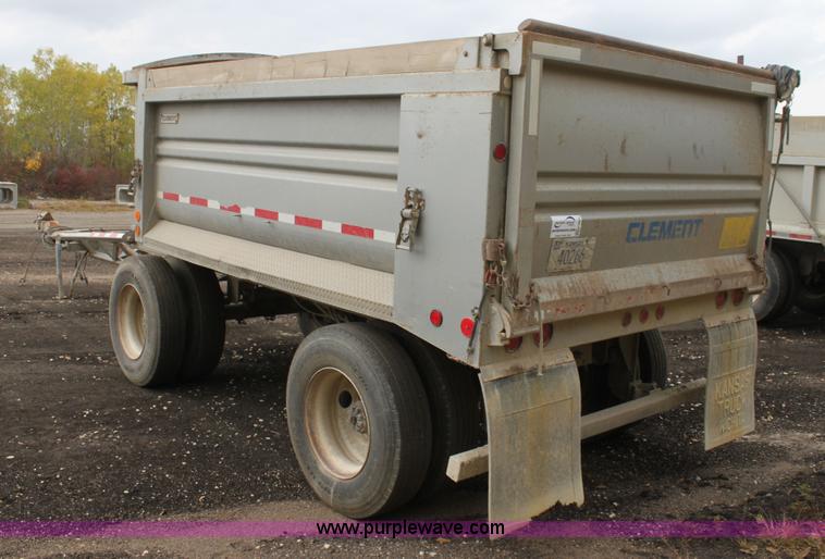 image for item H8824 2001 Clement pup dump trailer