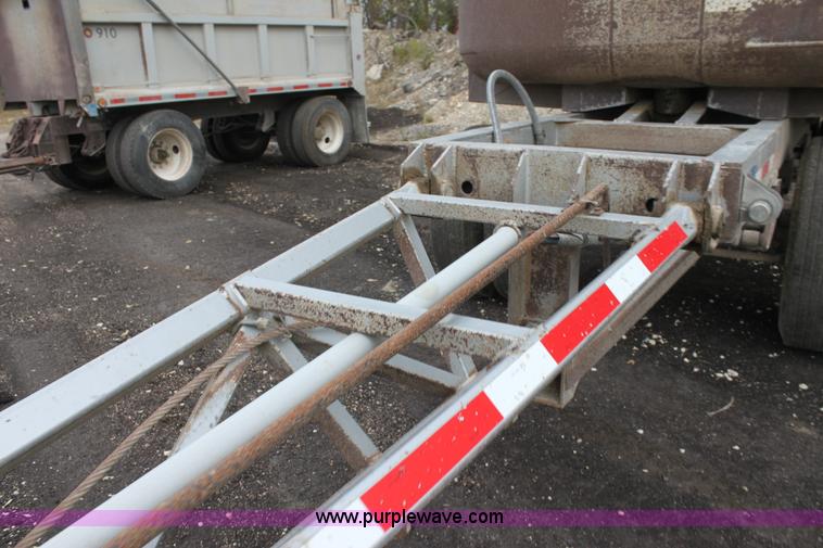 image for item H8824 2001 Clement pup dump trailer