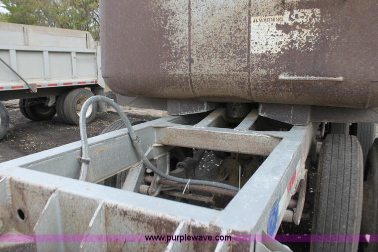 image for item H8824 2001 Clement pup dump trailer