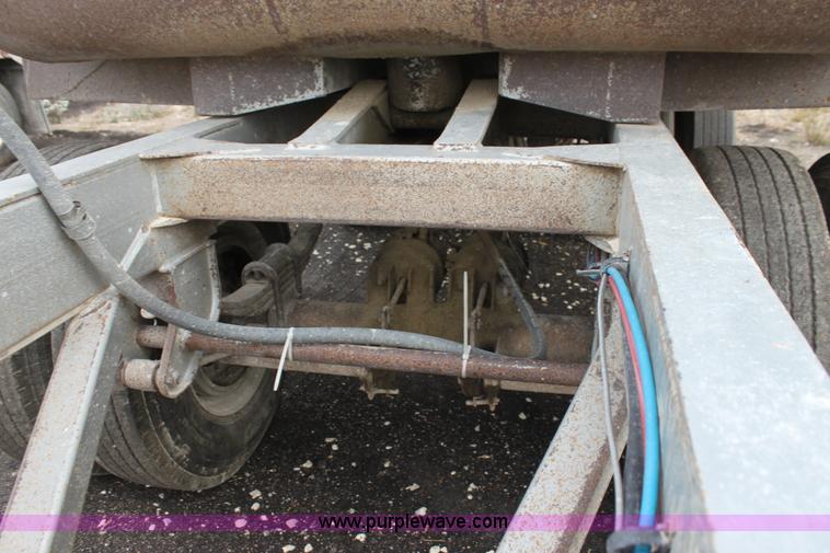 image for item H8824 2001 Clement pup dump trailer