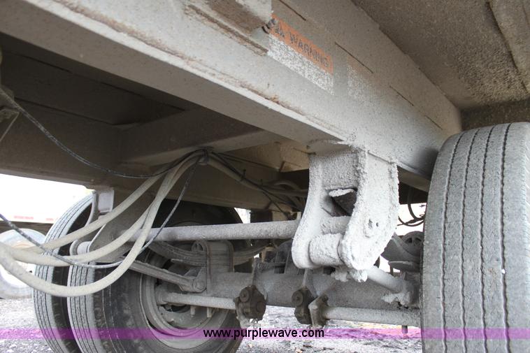 image for item H8824 2001 Clement pup dump trailer