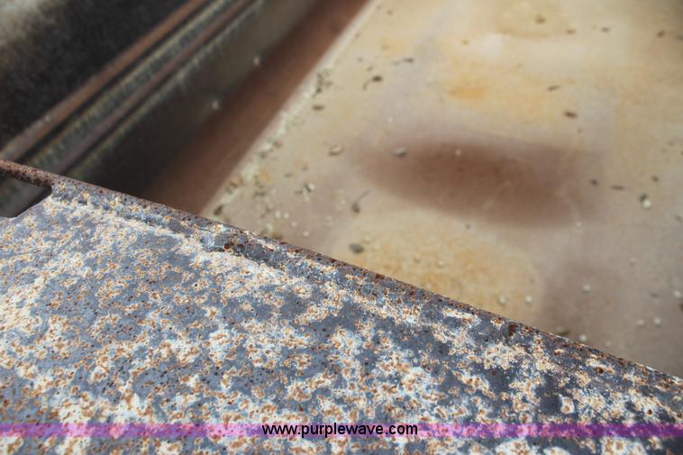 image for item H8824 2001 Clement pup dump trailer