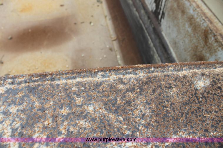 image for item H8824 2001 Clement pup dump trailer