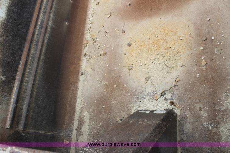 image for item H8824 2001 Clement pup dump trailer