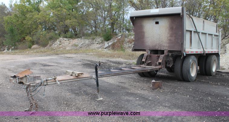image for item H8825 1988 Supreme pup dump trailer