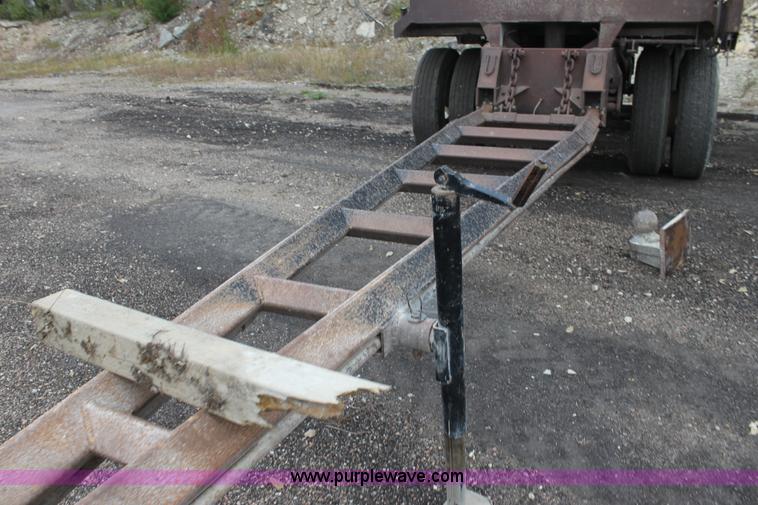 image for item H8825 1988 Supreme pup dump trailer