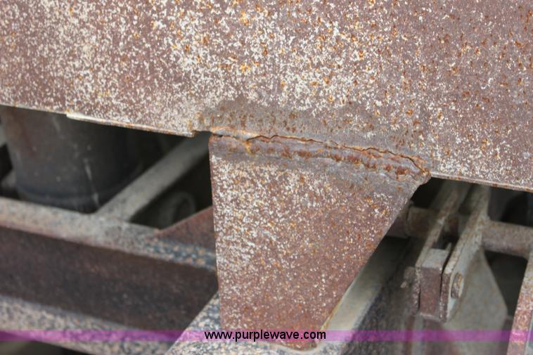 image for item H8825 1988 Supreme pup dump trailer