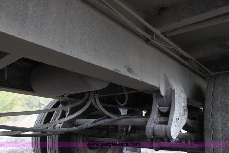 image for item H8825 1988 Supreme pup dump trailer