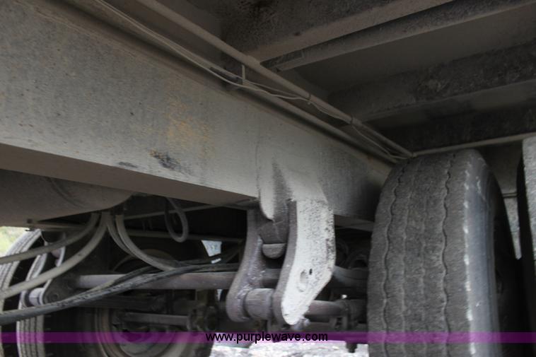 image for item H8825 1988 Supreme pup dump trailer