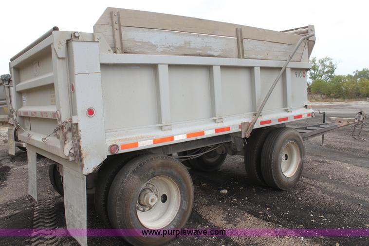 image for item H8825 1988 Supreme pup dump trailer