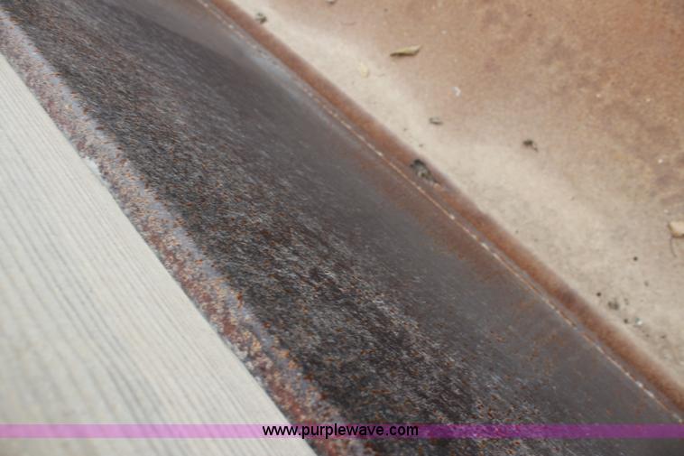 image for item H8825 1988 Supreme pup dump trailer