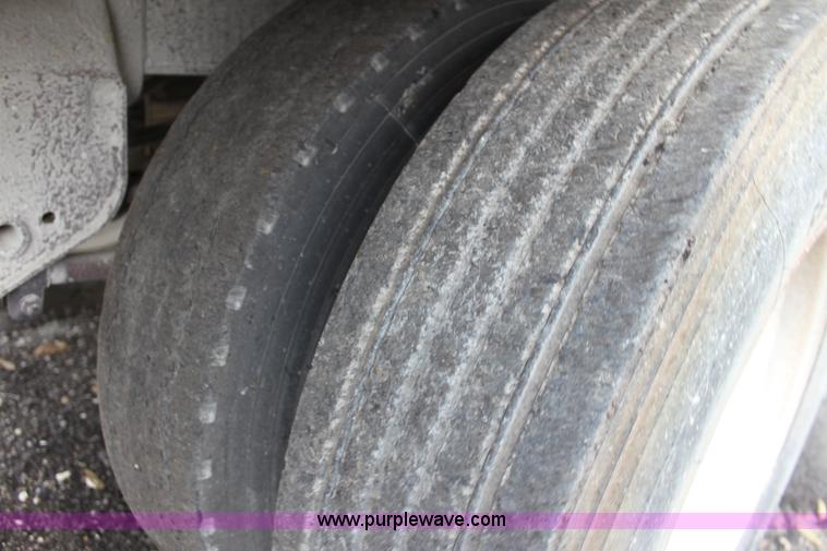 image for item H8825 1988 Supreme pup dump trailer