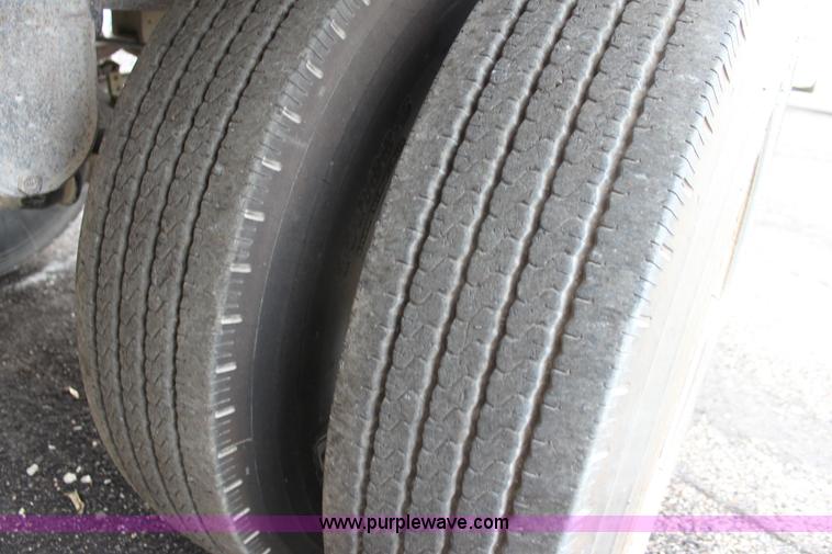 image for item H8825 1988 Supreme pup dump trailer