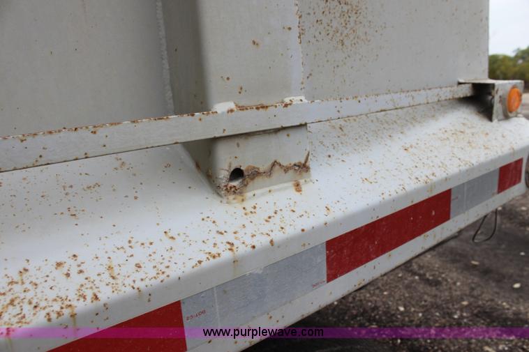 image for item H8825 1988 Supreme pup dump trailer