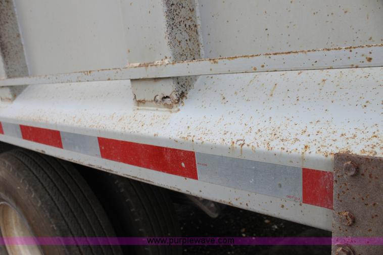 image for item H8825 1988 Supreme pup dump trailer