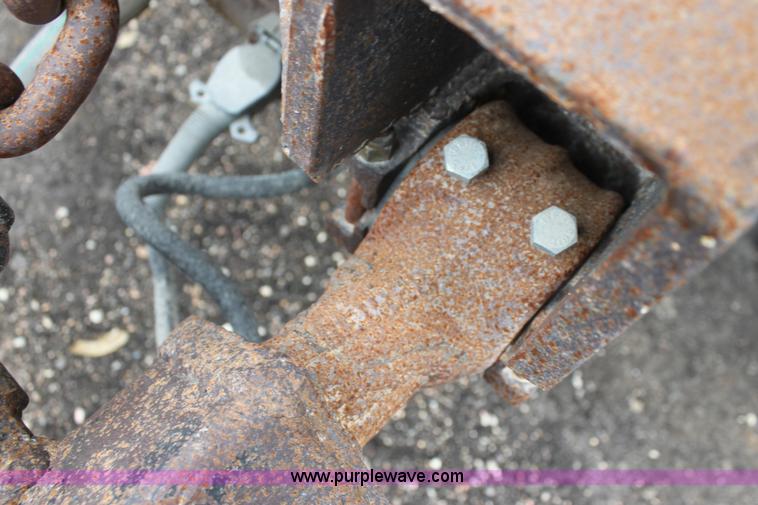 image for item H8825 1988 Supreme pup dump trailer