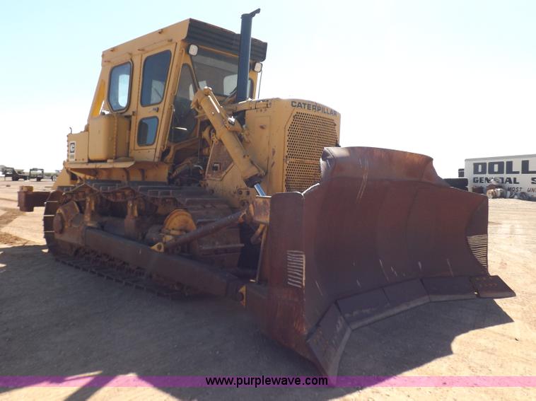 image for item H9060 1977 Caterpillar D7G dozer