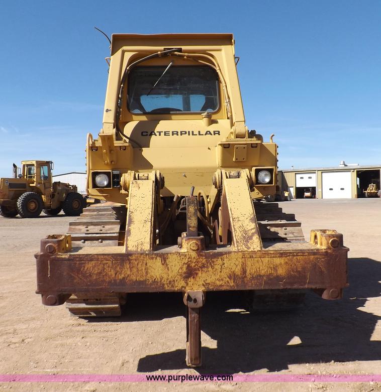 image for item H9060 1977 Caterpillar D7G dozer
