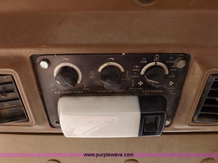 image for item H9060 1977 Caterpillar D7G dozer